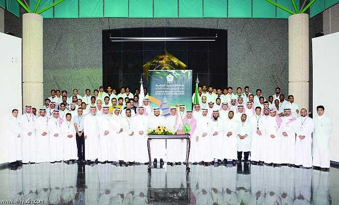 “الالكترونيات المتقدمة” تنال جائزة الإنجاز البلاتيني