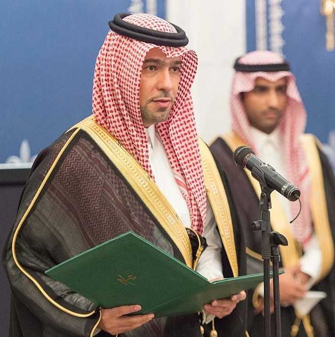 وزير الإسكان يؤدي القسم أمام خادم الحرمين الشريفين