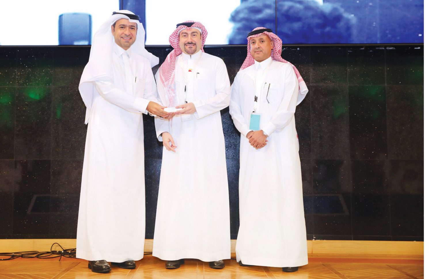 وزارة الإسكان تتوج بنك البلاد بجائزة “أفضل بنك أداء للتمويل العقاري للربع الثالث