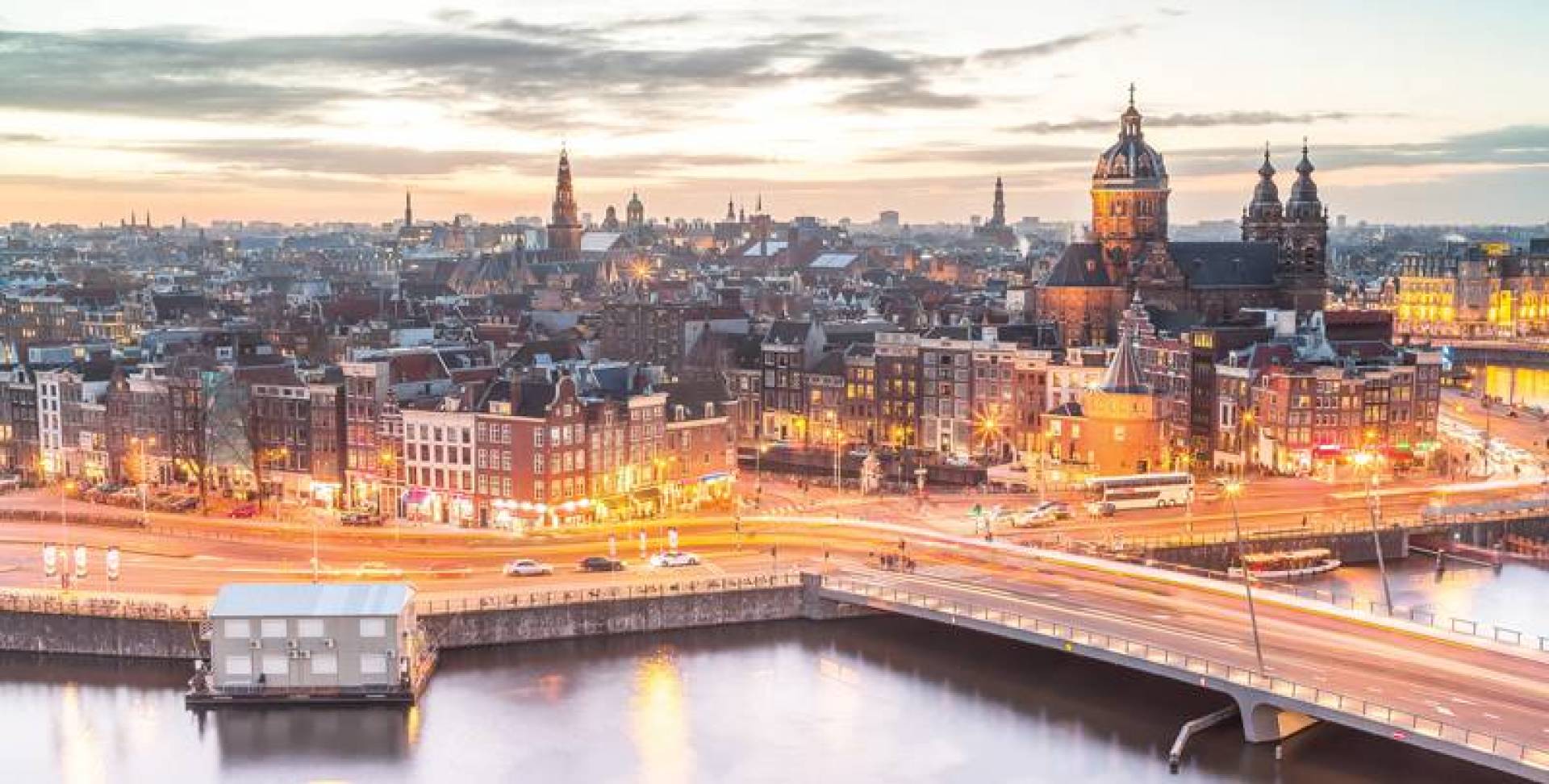 هولندا تعتزم ضخ 20 مليار يورو كمساعدة مالية طارئة للشركات المتأثرة بـ “كورونا”