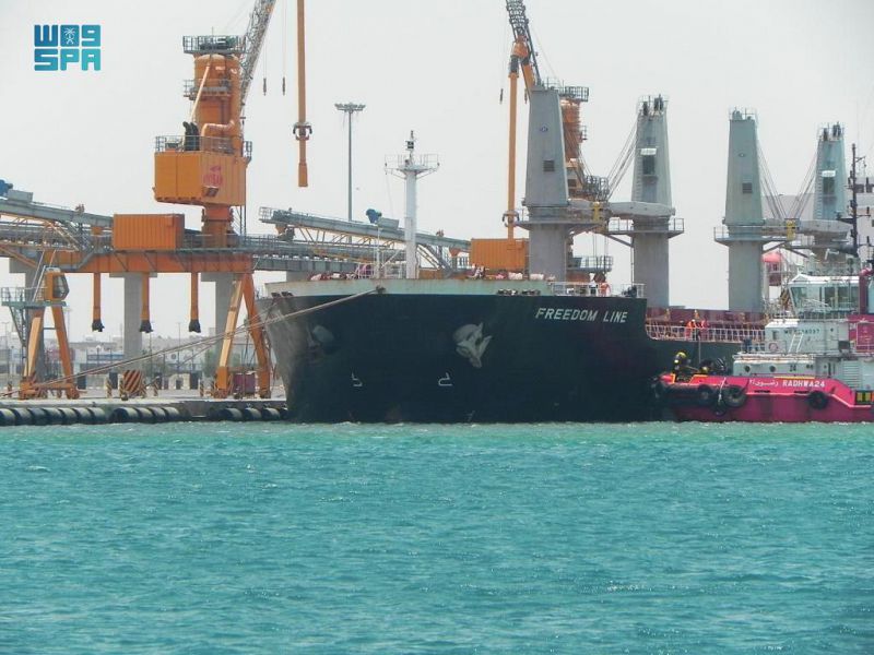 ميناء ينبع التجاري يستقبل أول شحنة قمح لـ”الحبوب” بحمولة 54 ألف طن