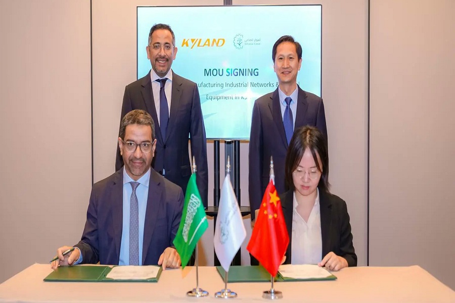 «الوطنية للإسكان» توقع اتفاقية لتطوير وتشغيل مجمع خزام فالي التجاري بضاحية خزام