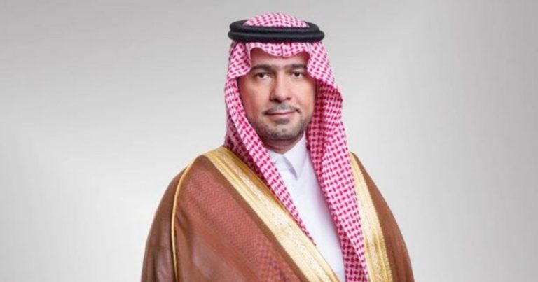 وزير البلديات والإسكان