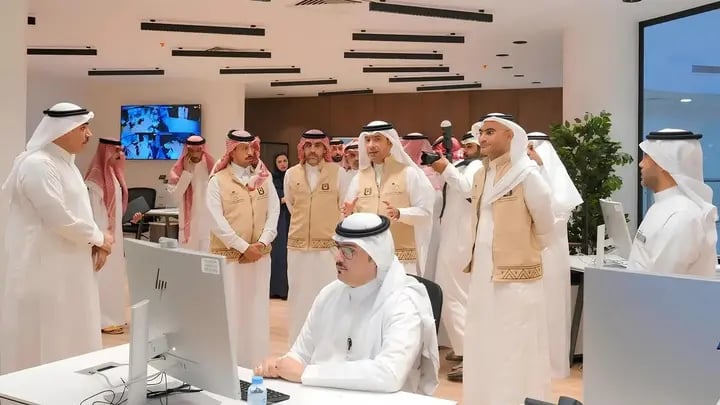 وزير البلديات والإسكان يدشن مشاريع تنموية في حفر الباطن بـ 2.6 مليار ريال